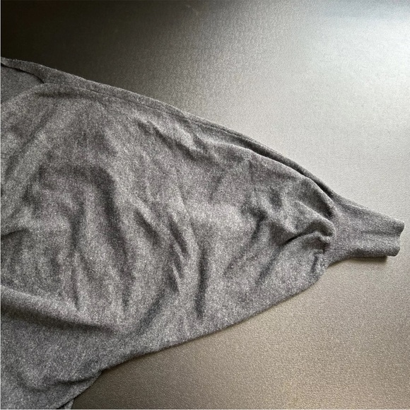 Cable‎ & Gauge Women’s Large Gray Top Pullover Ruched Dolman Sleeve Cropped - Picture 5 of 10